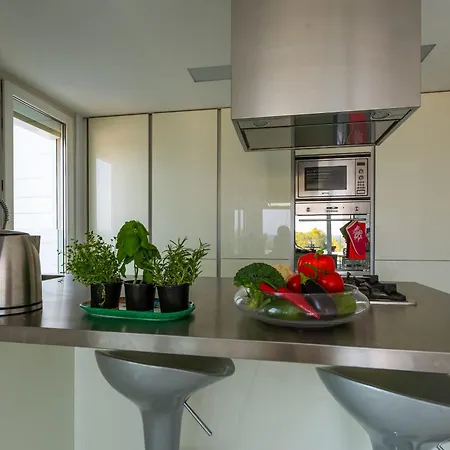 Apartment Modern Seafront *