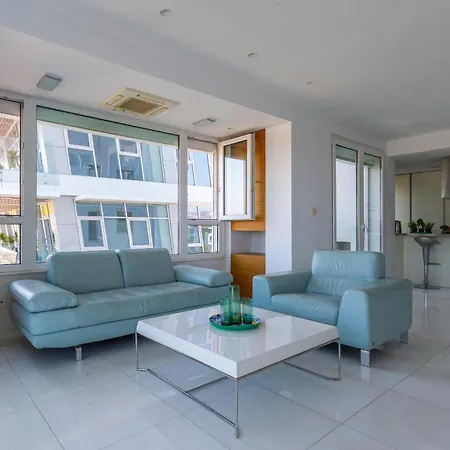 Modern Seafront Appartamento