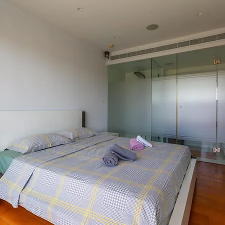 Modern Seafront * 利马索尔