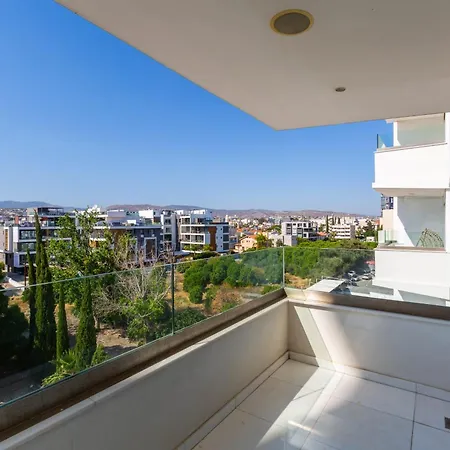 Modern Seafront Apartman Limassol
